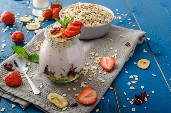 Yogurt alla fragola domestico — Foto Stock