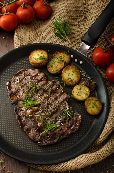 Rib eye biefstuk — Stockfoto