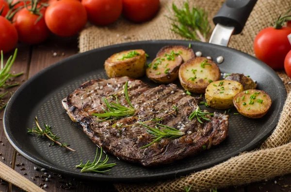 Carne de vită Rib Eye Steak — Fotografie, imagine de stoc