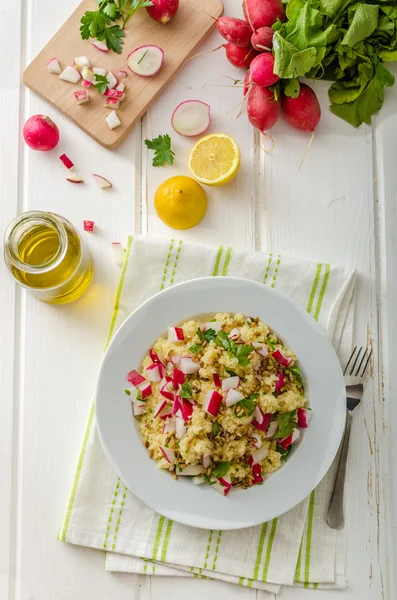 Couscous with radishes and herbs — Stock Photo, Image