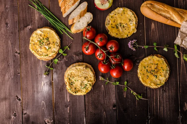 Mini omeletes massa crocante — Fotografia de Stock