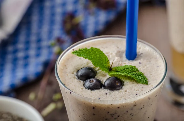 Bosbessen milkshake — Stockfoto