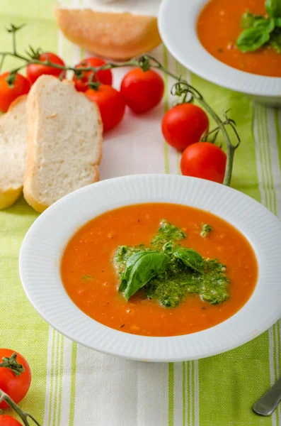 Tomato soup with gremolata — Stock Photo, Image