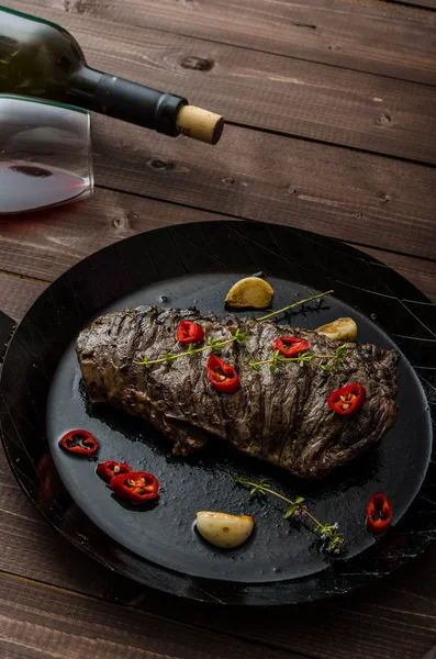 Beef steak with herbs and chilli, product photo — Stock Photo, Image