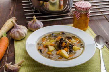 Dürüst ev yapımı patates çorbası