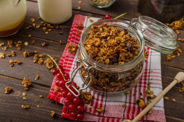 Yerli granola, temiz yemek