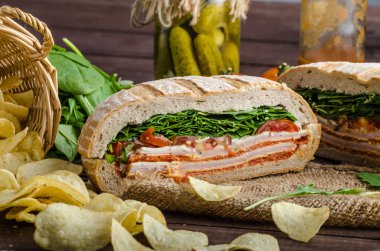 İtalyan preslenmiş sandviç