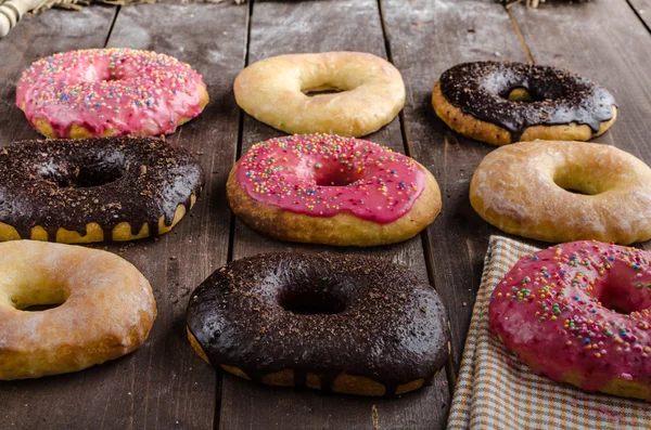 Pączki domowe — Zdjęcie stockowe