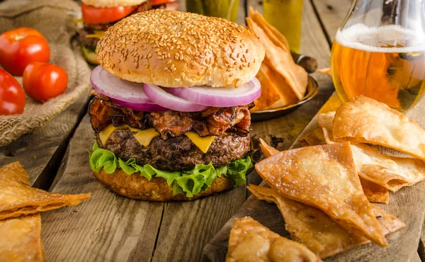 Hamburguesa americana rústica — Foto de Stock