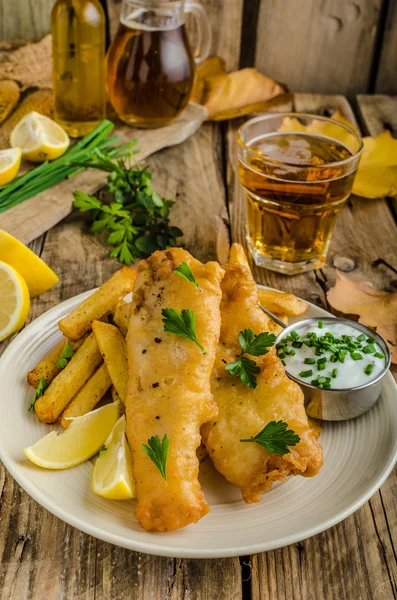 Fish and Chips — Stockfoto