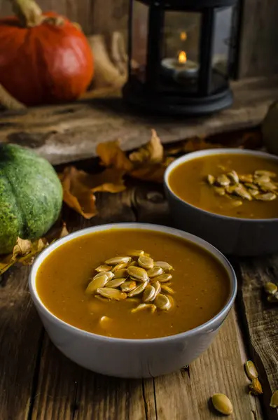 Halloween-Kürbissuppe — Stockfoto