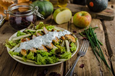 Izgara tavuk salatası Waldort