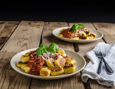 Domates soslu ev yapımı gnocchi