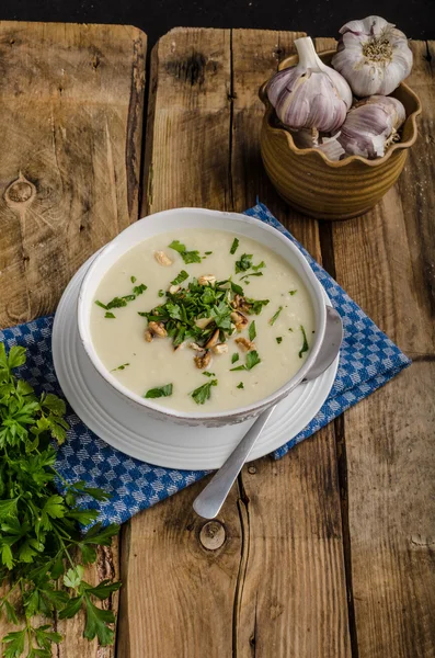 Cauliflower soup with blue cheese — Stock Photo, Image