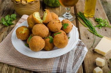 Ev yapımı patates kroket