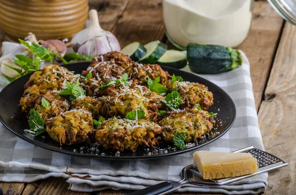 Kabak ve nane börek — Stok fotoğraf