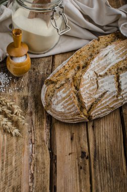 Ev yapımı ekşi ekmek.