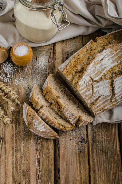 Домашний хлеб из теста — стоковое фото