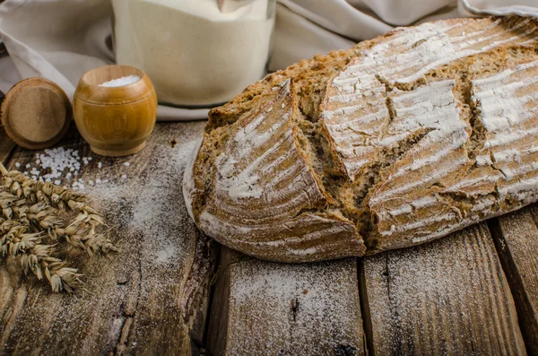 Domácí kysaný chléb — Stock fotografie