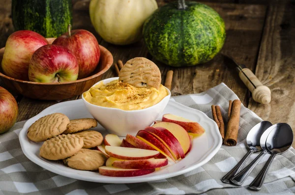 Pumpkin dip with cinnamon — Stock Image Pumpkin dip with cinnamon Stock Picture