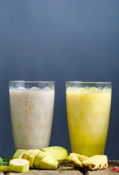 Smoothie dia, saudável e delicioso — Fotografia de Stock