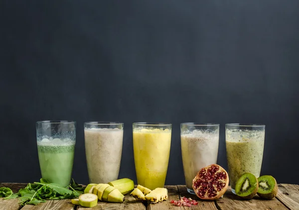 Smoothie dia, saudável e delicioso — Fotografia de Stock