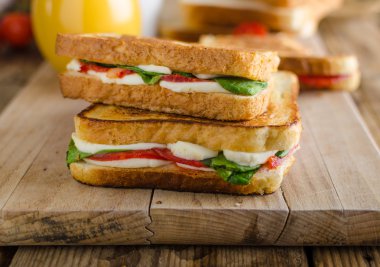 Lezzetli İtalyan sandviç