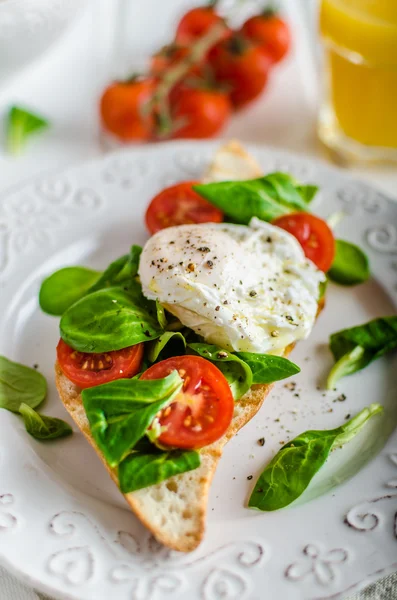 Desayuno fresco y saludable —  Fotos de Stock