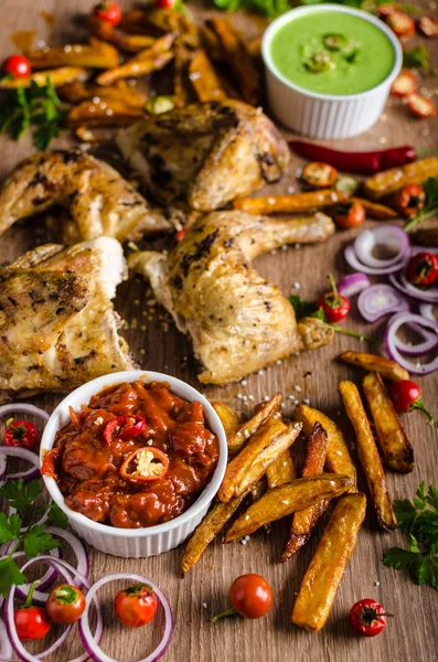 Piri piri kruidige kip — Stockfoto