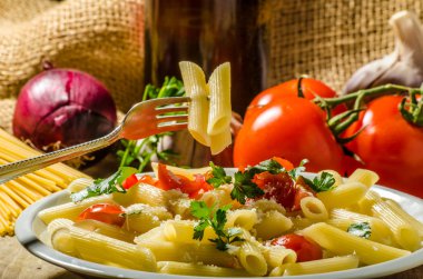 Lezzetli pasta Domates ile