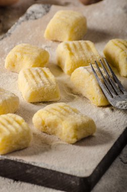 Ev yapımı Patates gnocchi