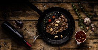 Şarap ile kaburga eti