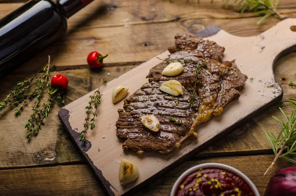 Rib eye steak με κρασί — Φωτογραφία Αρχείου