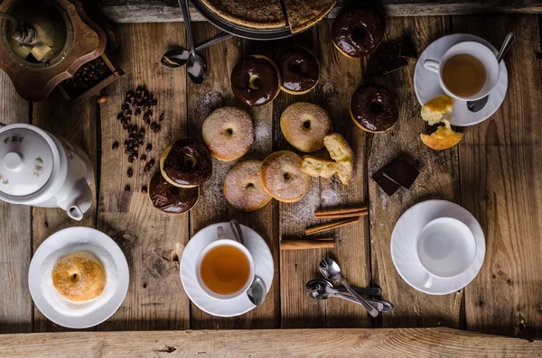 Donuts estilo antiguo estilo rústico — Foto de Stock