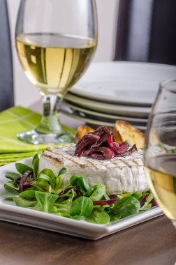 Restoran ızgara peyniri