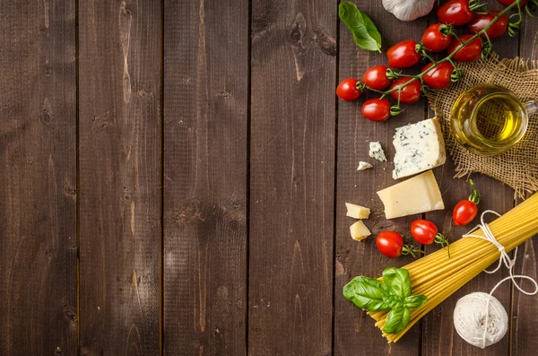 Foto ainda vida, fundo com macarrão e queijo — Fotografia de Stock