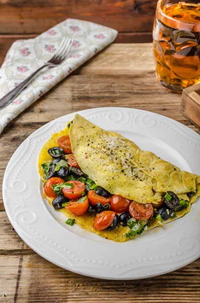 Omletă mediteraneană rustică — Fotografie, imagine de stoc