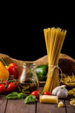 Still life fotoğraf, makarna ve peynir ile arka plan
