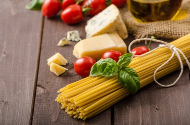 Still life fotoğraf, makarna ve peynir ile arka plan