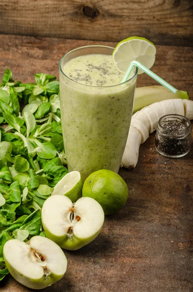 Delicioso smoothie verde — Fotografia de Stock