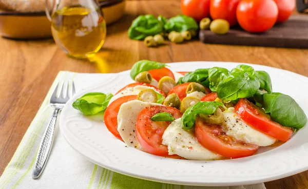 Caprese salatası lezzetli — Stok fotoğraf