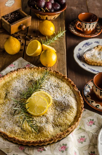 Gâteau au citron au romarin — Photo