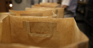 Kağıtlar paketleme içindir. Kaliteli fotoğraf.