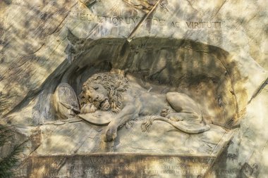 Ölmek üzere olan aslan duvar anıt, Lucerne İsviçre