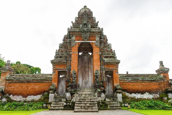 Pura Taman Ayun, templo hindú en Bali, Indonesia . — Foto de Stock