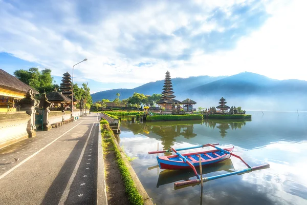 Pura Ulun Danu Bratan — Fotografia de Stock