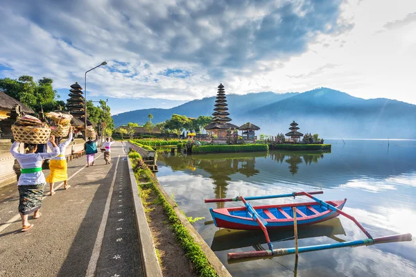 Pura Ulun Danu Bratan — Zdjęcie stockowe