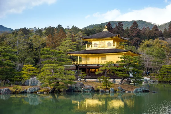 Kinkakuji Temple (Złoty Pawilon) w Kioto, Japonia — Zdjęcie stockowe