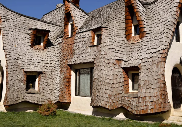 Peri Vadisi Clay Şatosu, Peri Vadisi, Transilvanya 'daki Hobbit Şatosu. Kil ve kumdan inşa edilmiş. mimari ayrıntılar