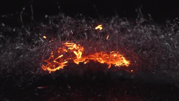 Ogień Rozprzestrzenia Się Szybko Przez Wełnę Stalową — Wideo stockowe